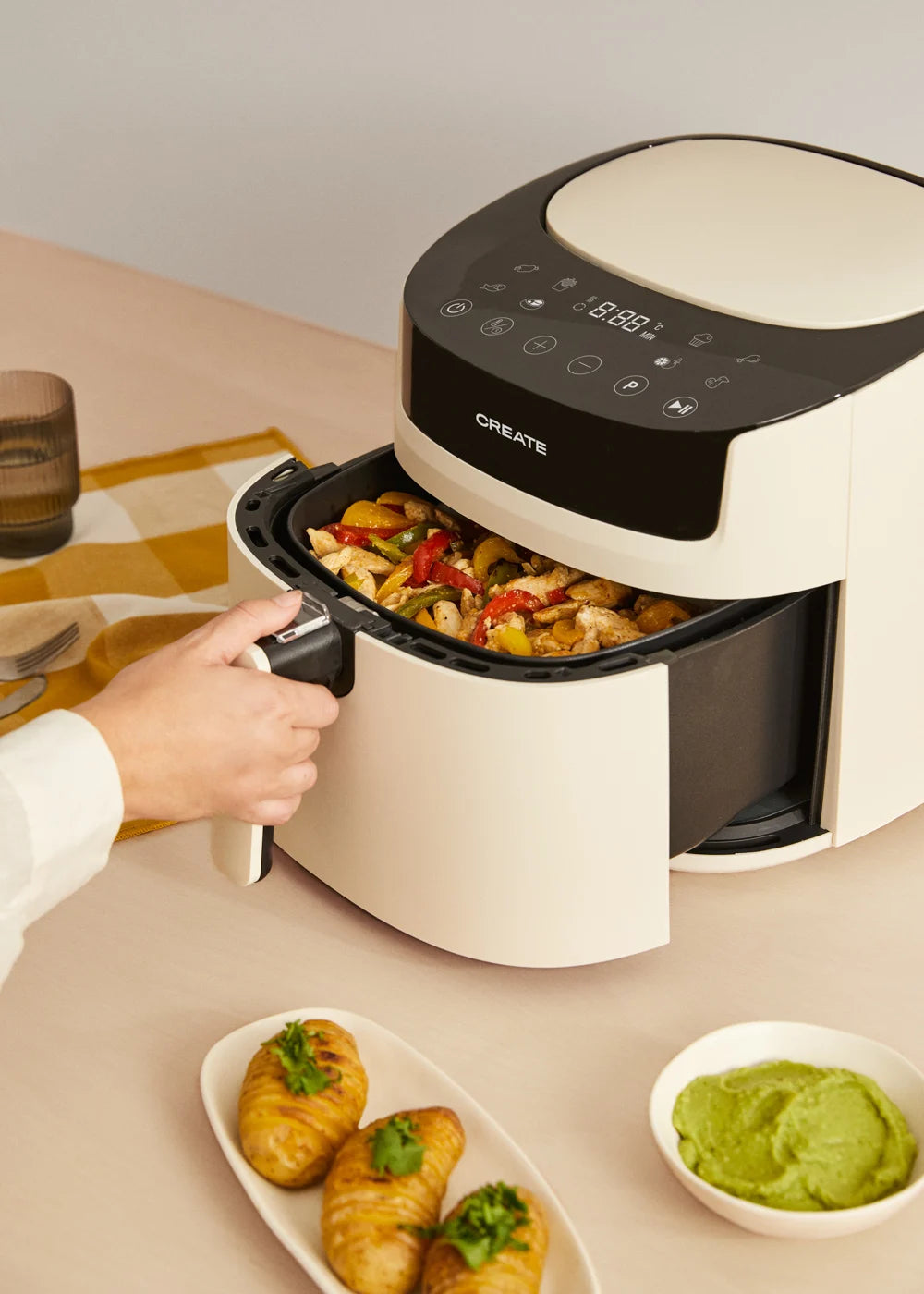 Create Fryer Air Pro Large, a 6.2L oil-free hot air fryer